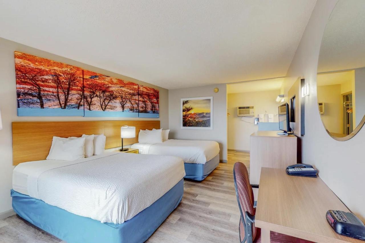 Days Inn By Wyndham Socorro Esterno foto