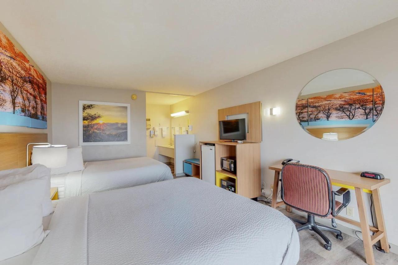 Days Inn By Wyndham Socorro Esterno foto