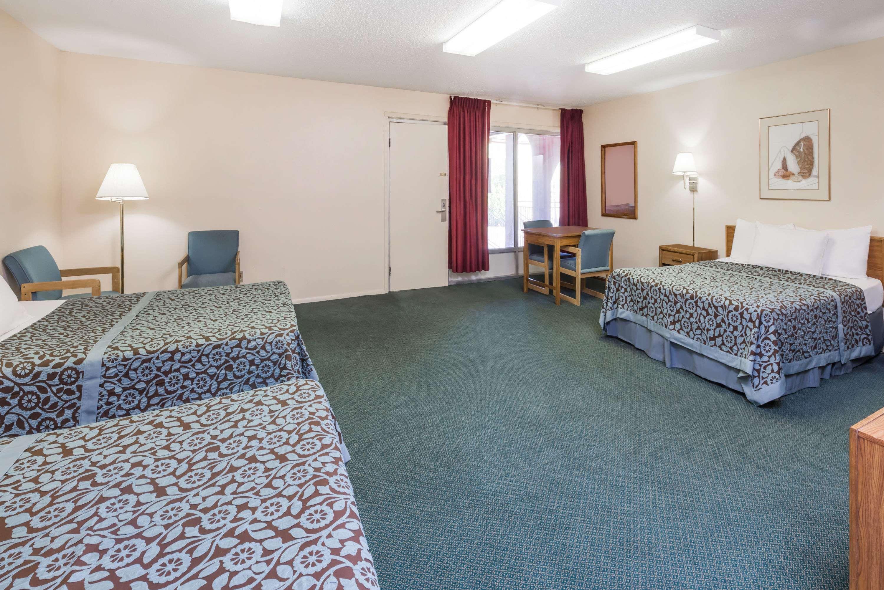 Days Inn By Wyndham Socorro Esterno foto