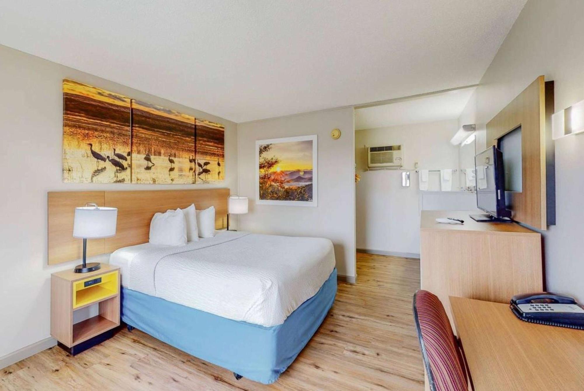 Days Inn By Wyndham Socorro Esterno foto